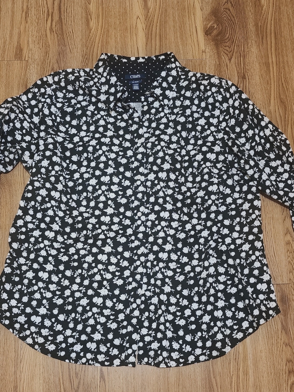 Chaps 1X Black & White Floral Button Down No Iron Blouse Shirt